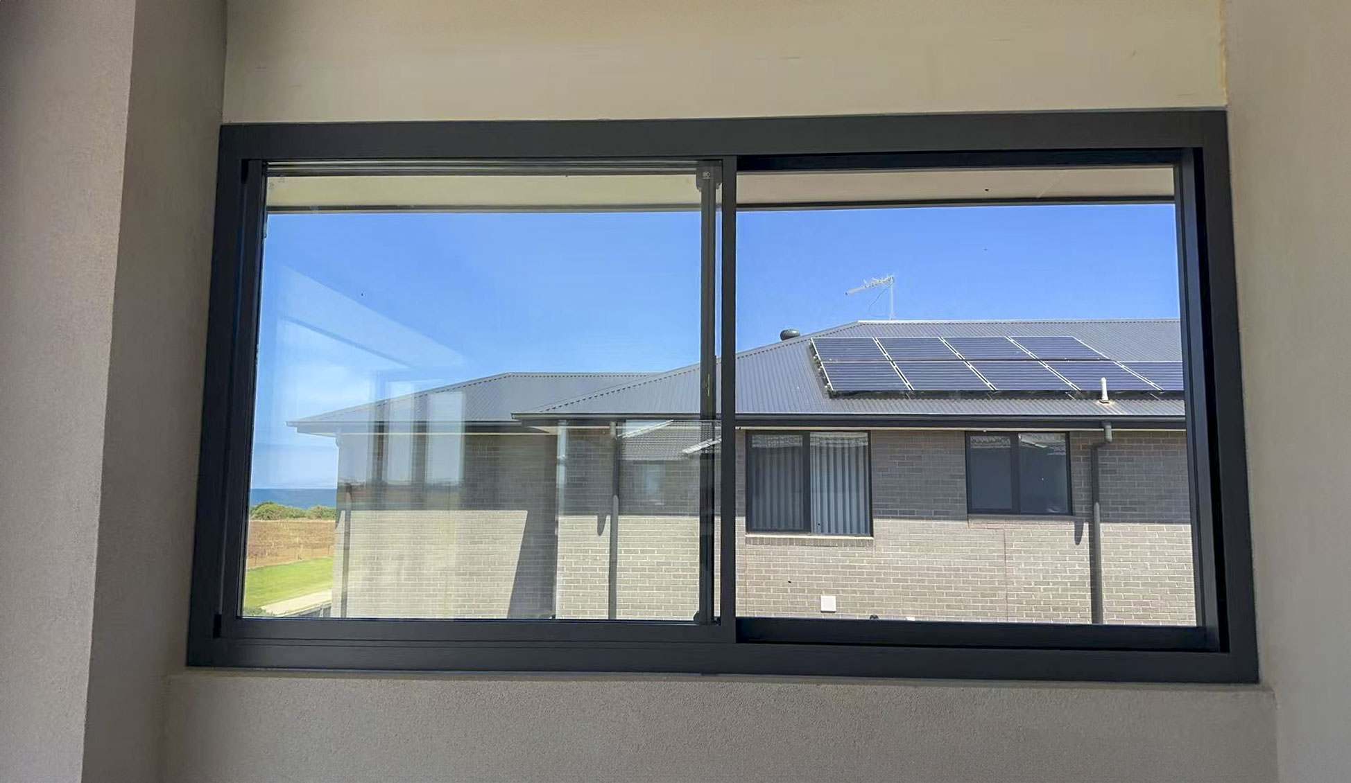 Insulated Glass Suspension